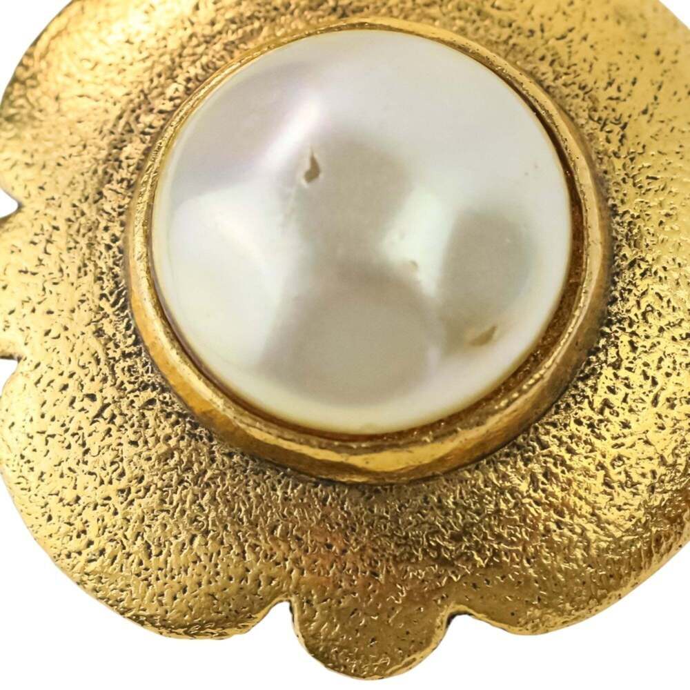 CHANEL Authentic Vintage Gold Pearl Earrings - Picture 12 of 15